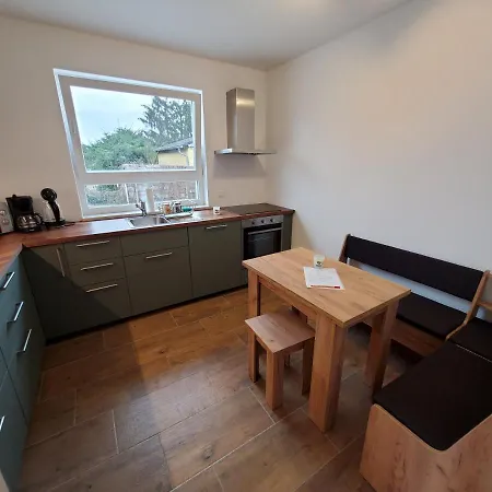 Im Grund 22, 22a, 22c Birkenstein 아파트