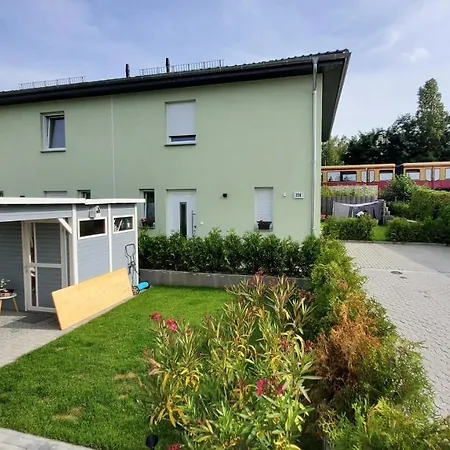 Im Grund 22, 22a, 22c Birkenstein 아파트 *