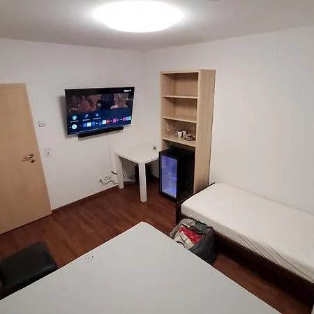 Im Grund 22, 22a, 22c Birkenstein 아파트