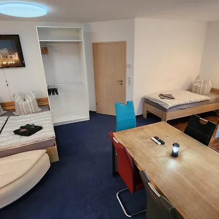 Im Grund 22, 22a, 22c Birkenstein * 호프가르텐