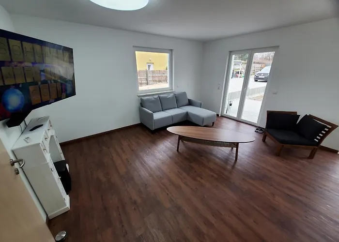 Im Grund 22, 22a, 22c Birkenstein * הופגארטן