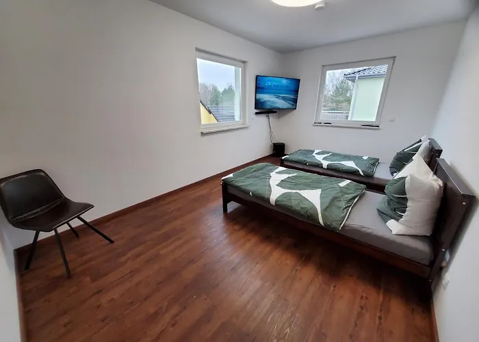 Im Grund 22, 22a, 22c Birkenstein هوبيغارْتْنْ