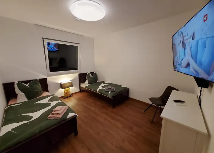 Im Grund 22, 22a, 22c Birkenstein * هوبيغارْتْنْ