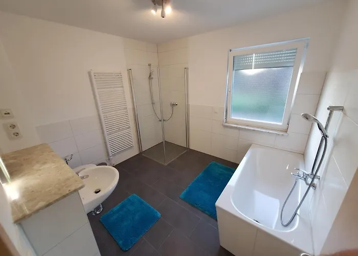 Im Grund 22, 22a, 22c Birkenstein * הופגארטן