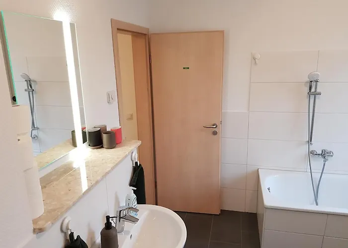 Im Grund 22, 22a, 22c Birkenstein * הופגארטן